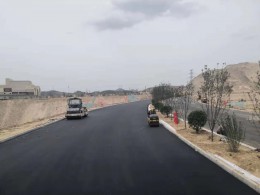 全員拼搏齊奮進，攻堅克難勇爭先